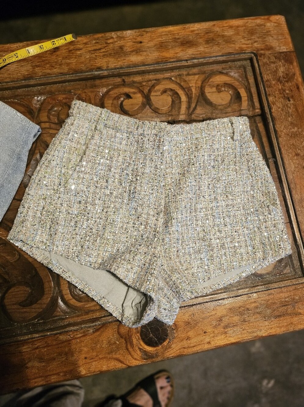 Line And Dot Wool Poly Acrylic Beige Silver Sequin Tweed Zippered Shorts S